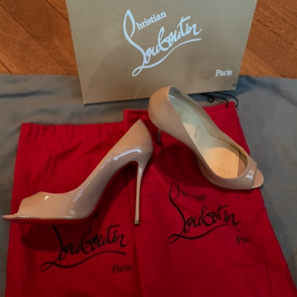 Christian Louboutin Peep Toe